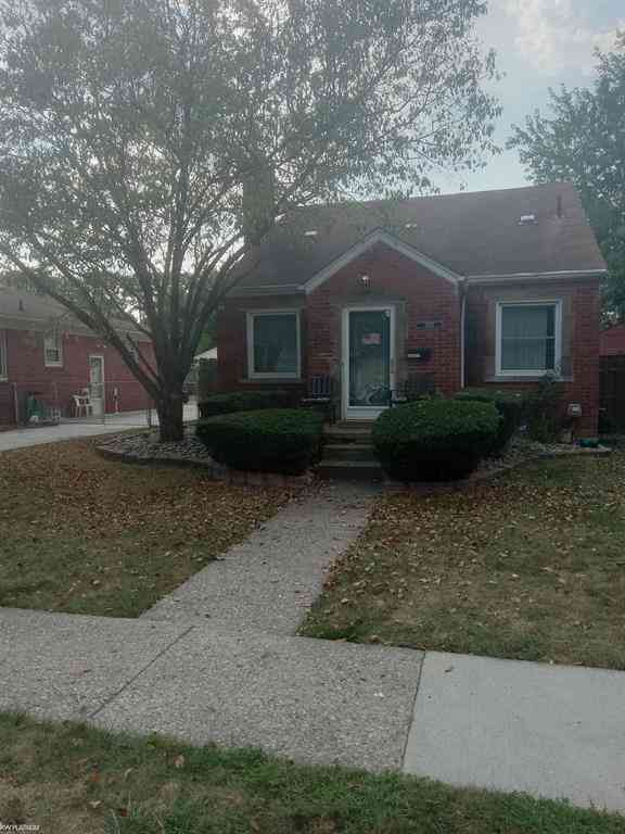 Homes For Sale - 21911 Oakwood Avenue <br/> Macomb County, Eastpointe, MI 48021