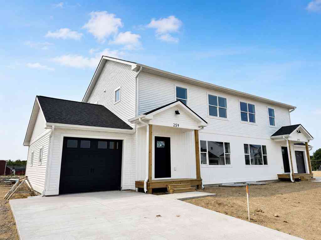 Condo For Sale - 228 Viola Lane <br/> Traverse City, MI 49685