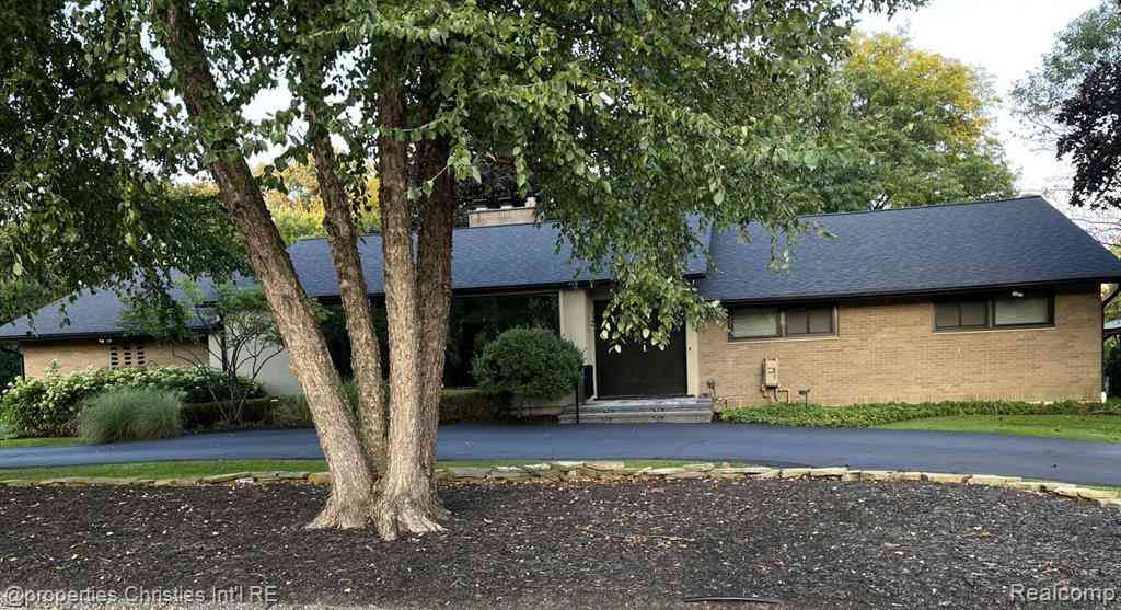 Homes For Sale - 1132 Stuyvessant Road <br/> Bloomfield Hills, MI 48301