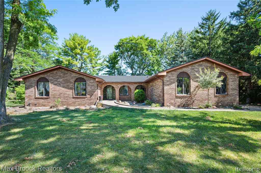 Homes For Sale - 31034 Berryhill Street <br/> Oakland County, Farmington, MI 48331