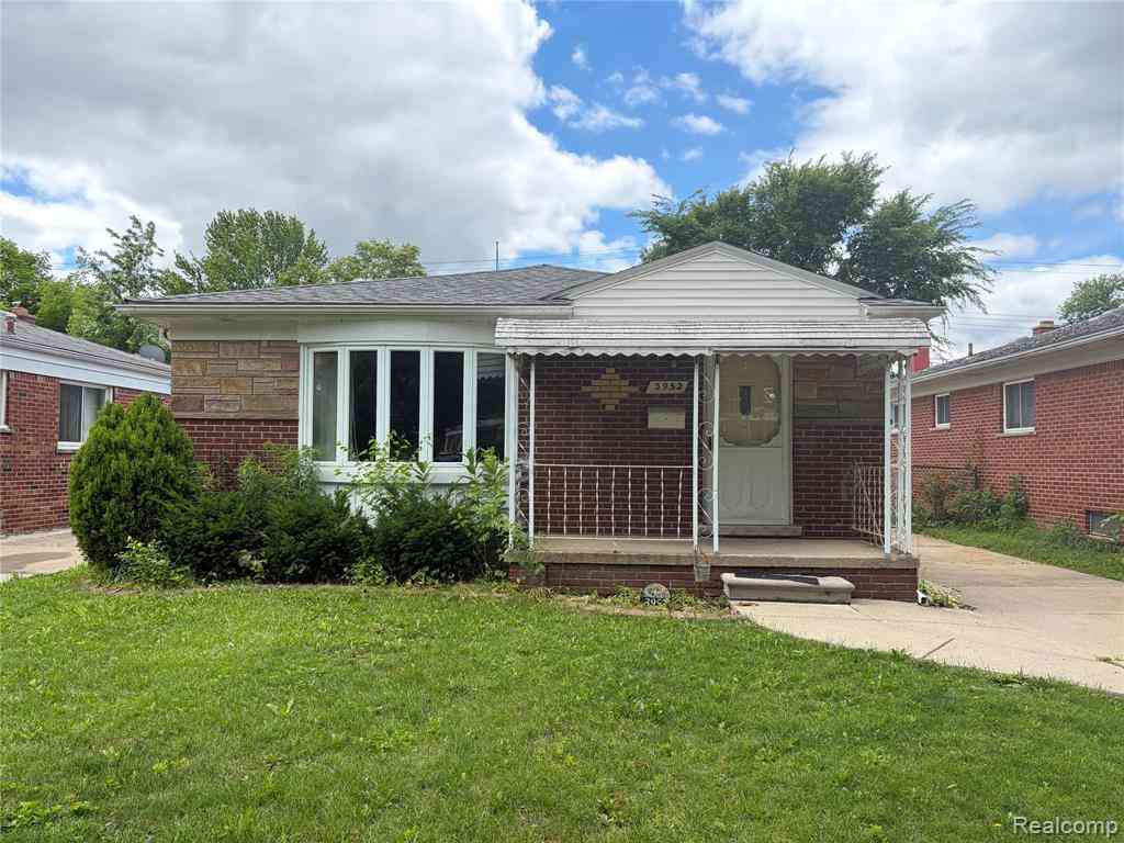 Homes For Rent - 3952 Katherine Street <br/> Dearborn Heights, MI 48125