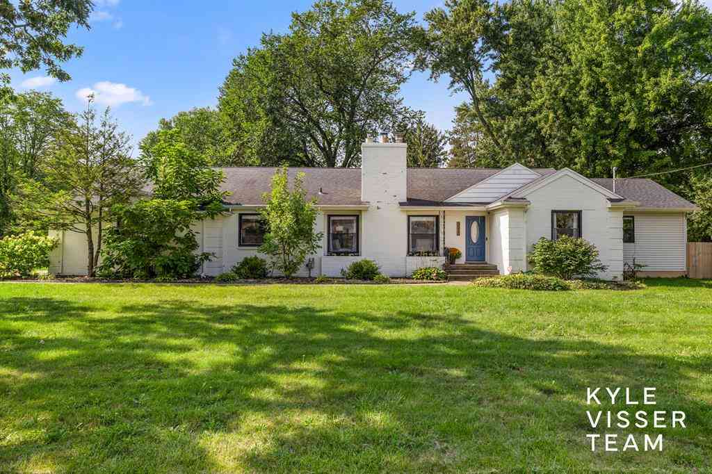 Homes For Sale - 3030 Cascade Road Se SE<br/> Kent County, East Grand Rapids, MI 49506