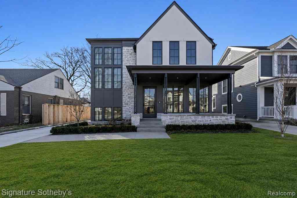 Homes For Sale - 1622 Stanley Boulevard <br/> Oakland County, Birmingham, MI 48009