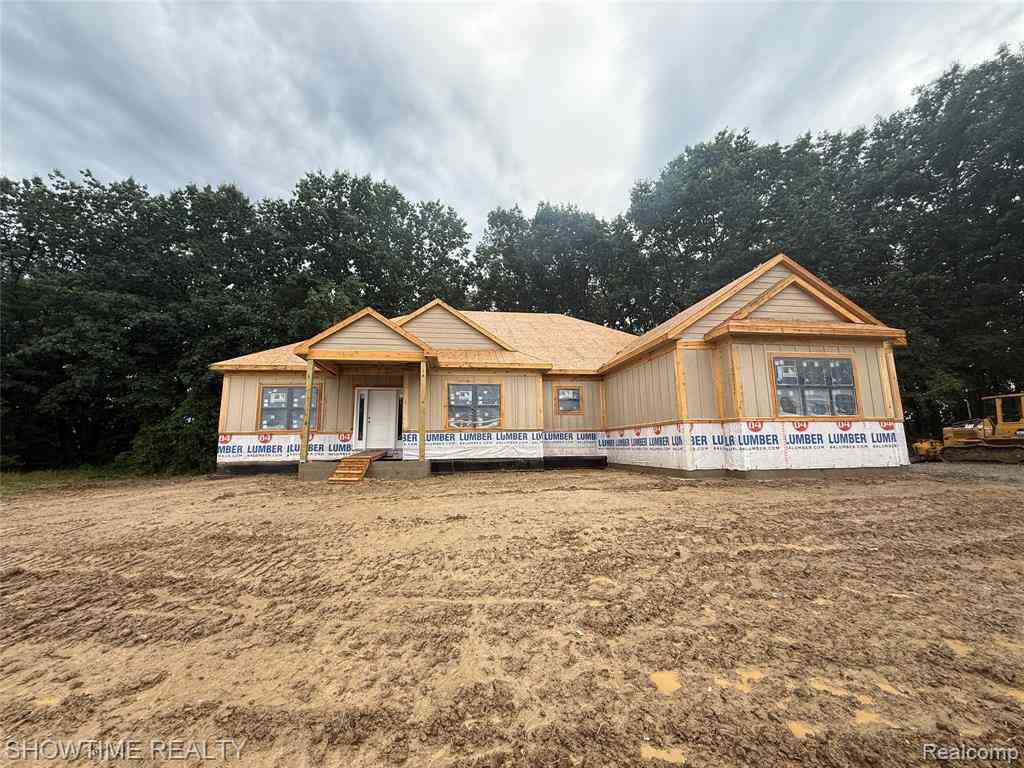Homes For Sale - 4095 Metamora Ridge <br/> Lapeer County, Metamora, MI 48455