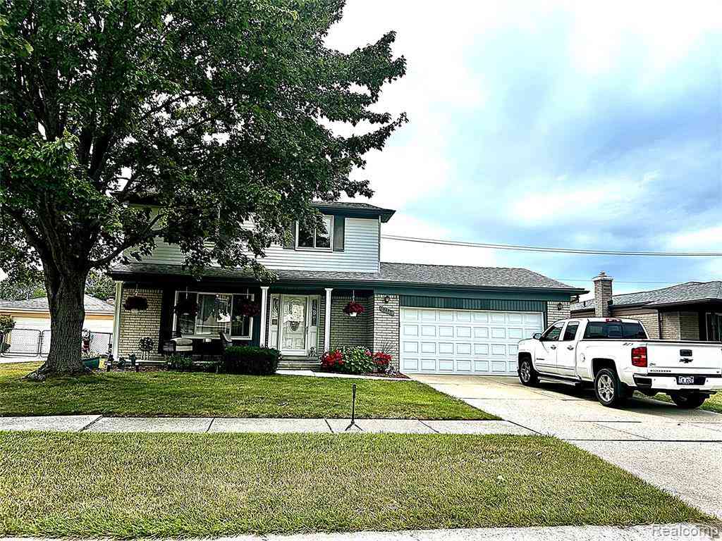 Homes For Sale - 27366 Oakcrest Drive <br/> Wayne County, Brownstown, MI 48183