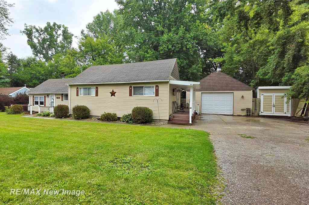 Homes For Sale - 247 Sparling Drive <br/> Saginaw, MI 48609