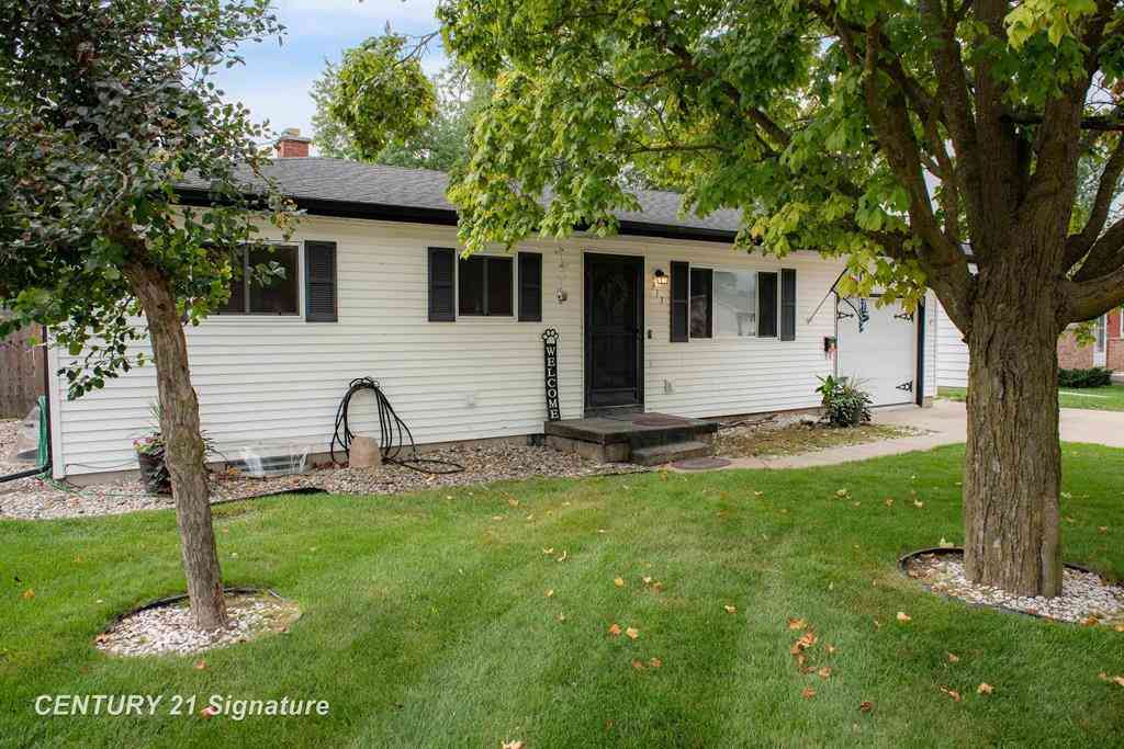 Homes For Sale - 913 Stinson Drive <br/> Saginaw, MI 48604