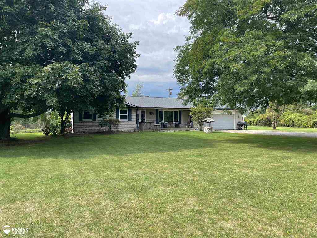 Homes For Sale - 4083 Peters Road <br/> Lapeer County, Columbiaville, MI 48421
