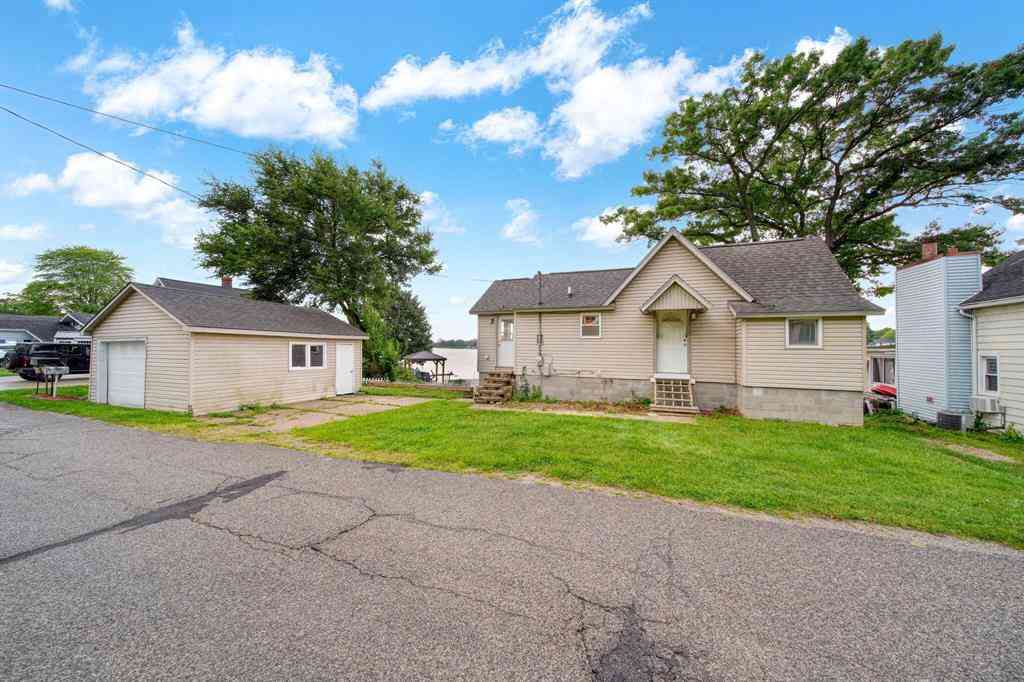 Homes For Sale - 124 Cooks Landing <br/> Jackson County, Michigan Center, MI 49254