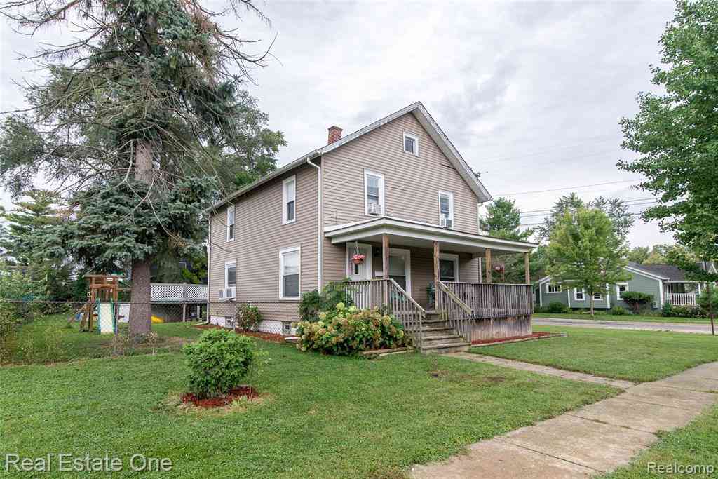 Homes For Sale - 821 Dearborn Street <br/> Howell, MI 48843