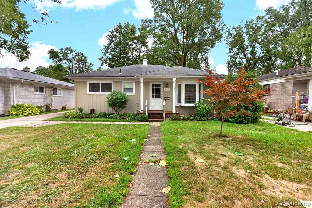Homes For Sale - 18908 Maplewood Street <br/> Livonia, MI 48152