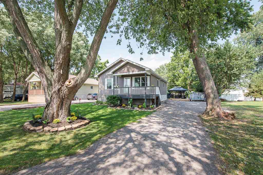 Homes For Sale - 3323 Fourth Street <br/> Monroe, MI 48162