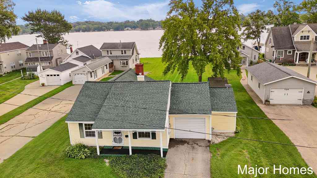Homes For Sale - 734 Lakeview Drive <br/> Ionia County, Lake Odessa, MI 48849