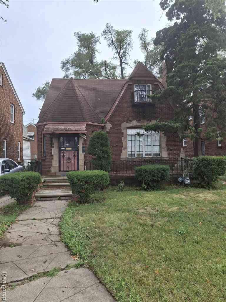 Homes For Sale - 3205 W Outer Drive <br/> Detroit, MI 48221