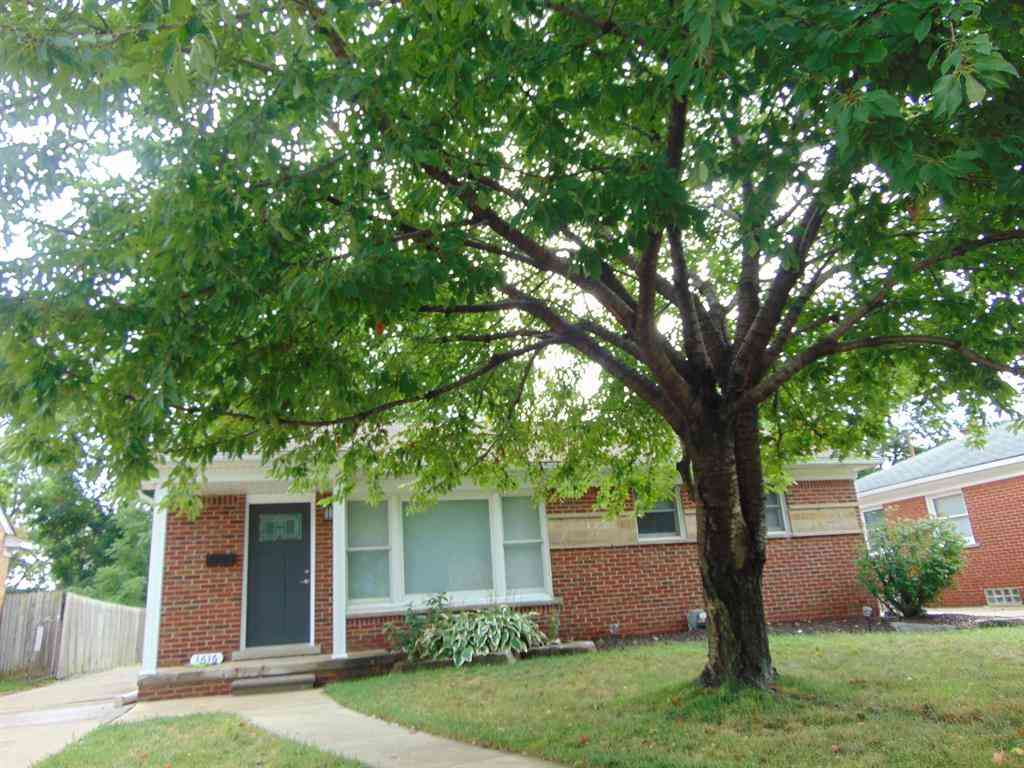 Homes For Sale - 1616 Genesee Drive <br/> Oakland County, Royal Oak, MI 48073