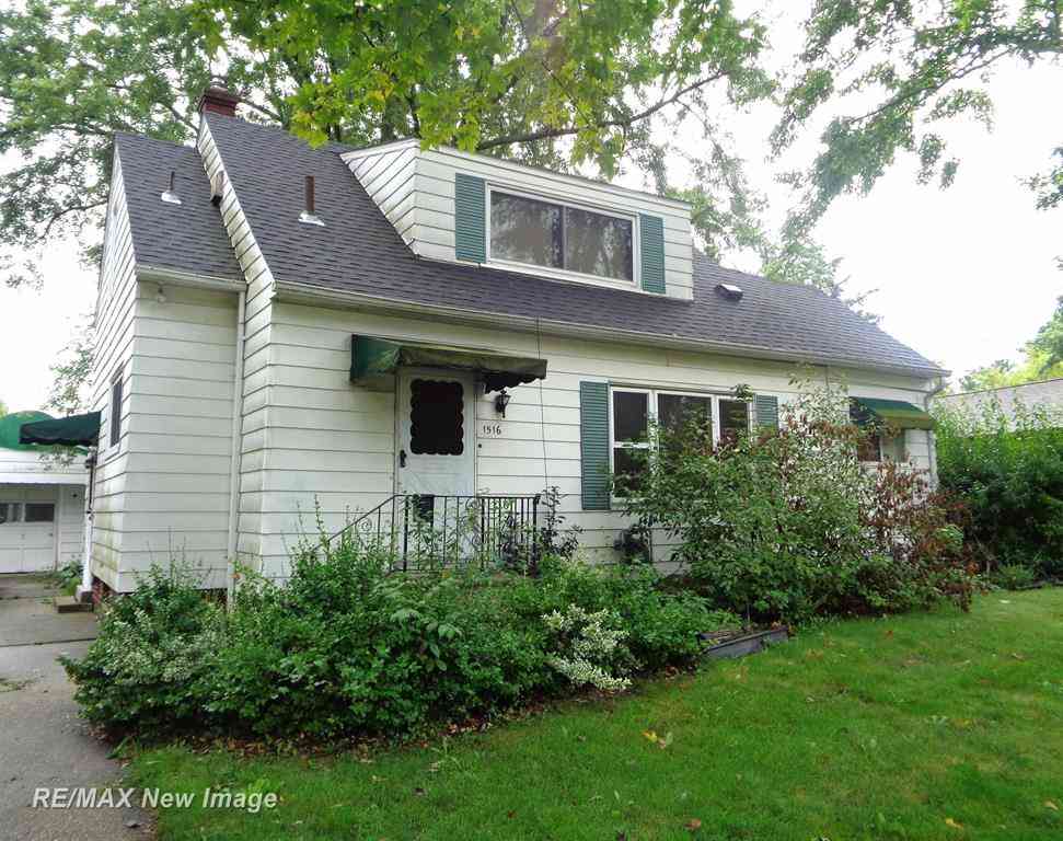 Homes For Sale - 1516 Bay Street <br/> Saginaw, MI 48602