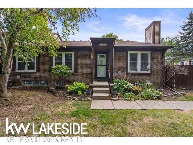 Condo For Sale - 35317 Bristlecone Drive <br/> Macomb County, Clinton Township, MI 48035