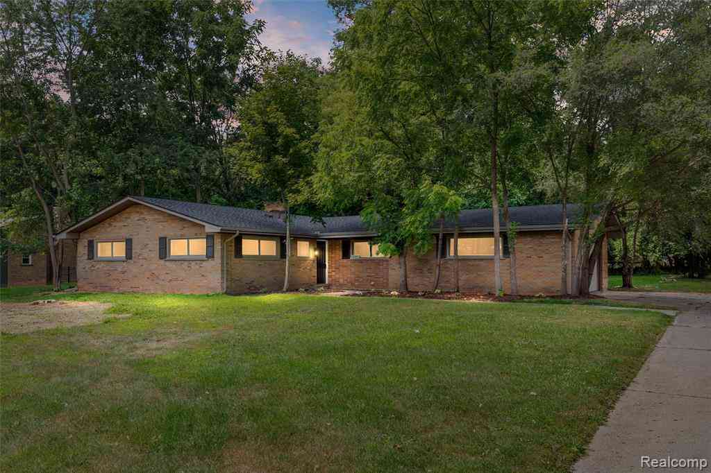 Homes For Sale - 26261 La Muera Street <br/> Farmington, MI 48334