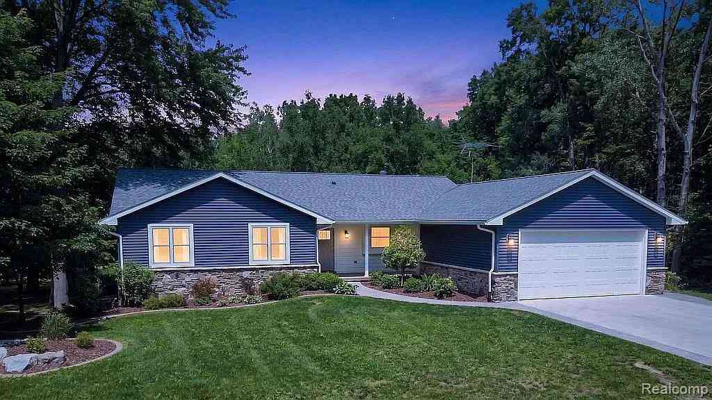 Homes For Sale - 1555 Thompson Road <br/> Bad Axe, MI 48413