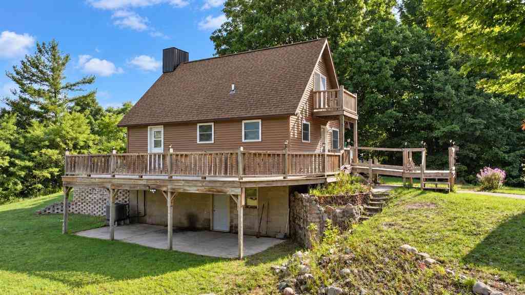 Homes For Sale - 5525 W 18 1/2 Road <br/> Wexford County, Mesick, MI 49668