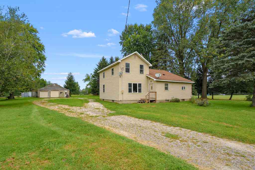 Homes For Sale - 39264 W Red Arrow Highway <br/> Van Buren County, Paw Paw, MI 49079