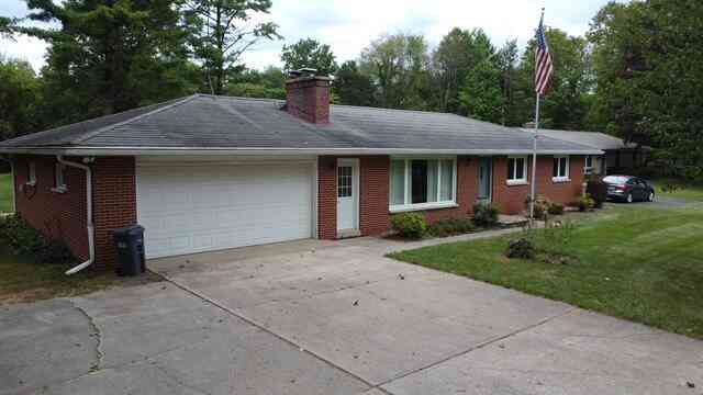 Homes For Sale - 1650 W G Avenue W W<br/> Kalamazoo, MI 49009