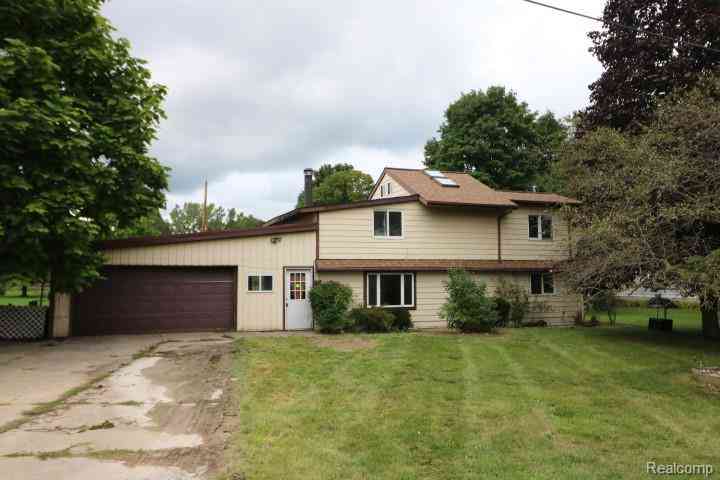 Homes For Sale - 6179 Falkenbury Road <br/> North Branch, MI 48461