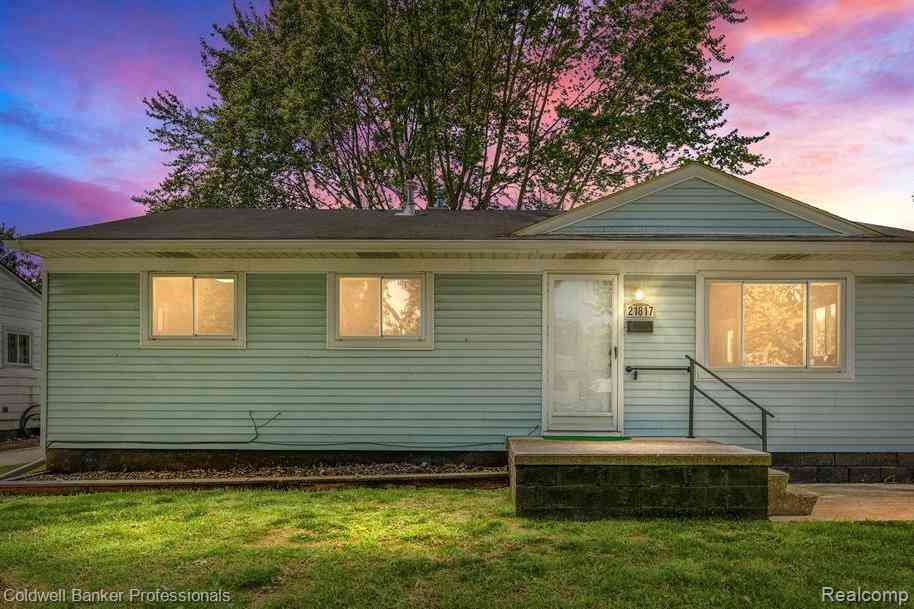 Homes For Sale - 21817 Weller Avenue <br/> Warren, MI 48089