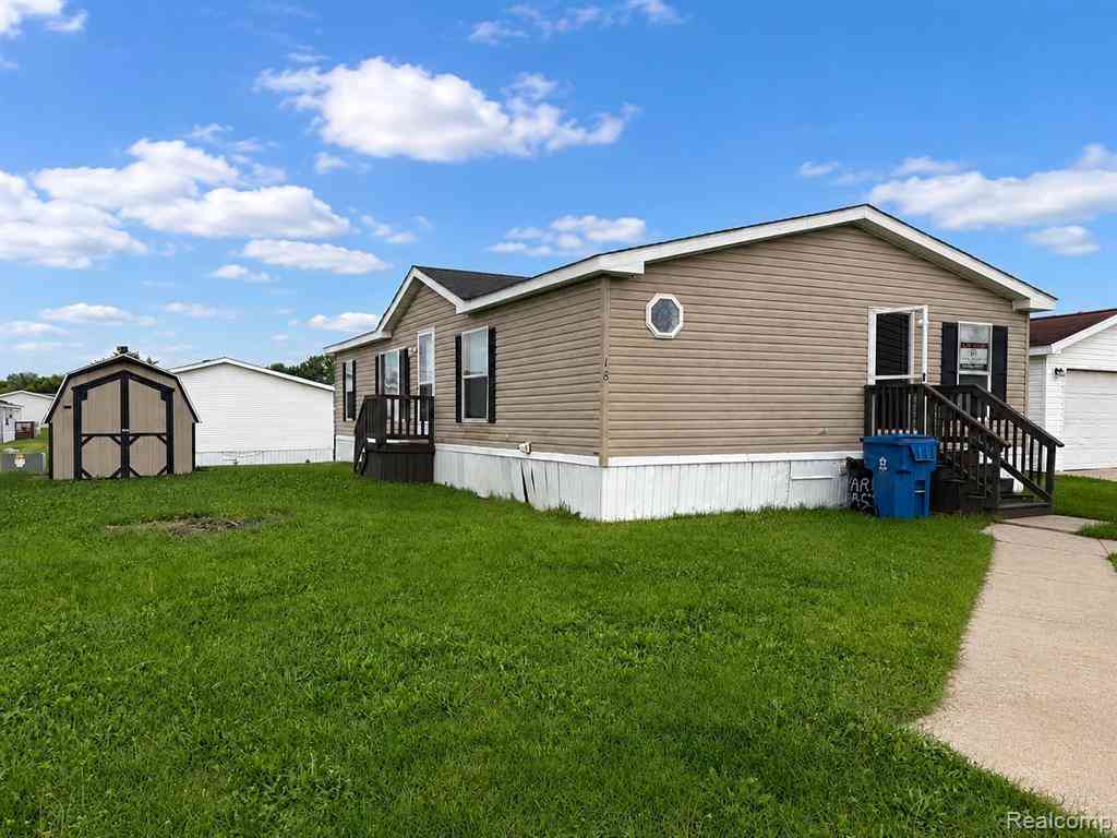 Homes For Sale - 18 Brookfield  <br/> Swartz Creek, MI 48473