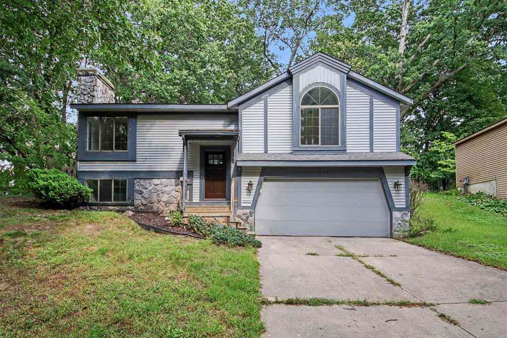 Homes For Sale - 1312 Gladstone Drive Se SE<br/> Grand Rapids, MI 49506