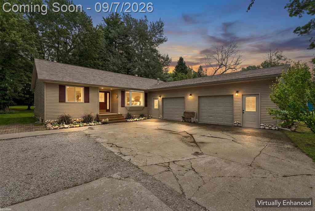 Homes For Sale - 1902 Maple Road <br/> Smiths Creek, MI 48074