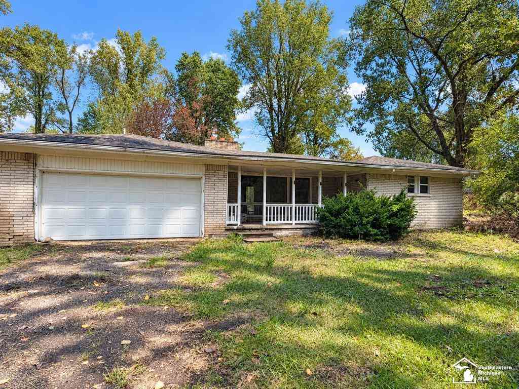 Homes For Sale - 6718 Colf Road <br/> Monroe County, Carleton, MI 48117