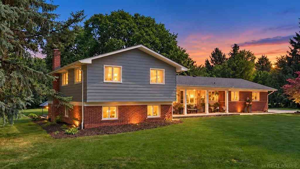 Homes For Sale - 41306 Llewelyn Court <br/> Northville, MI 48167