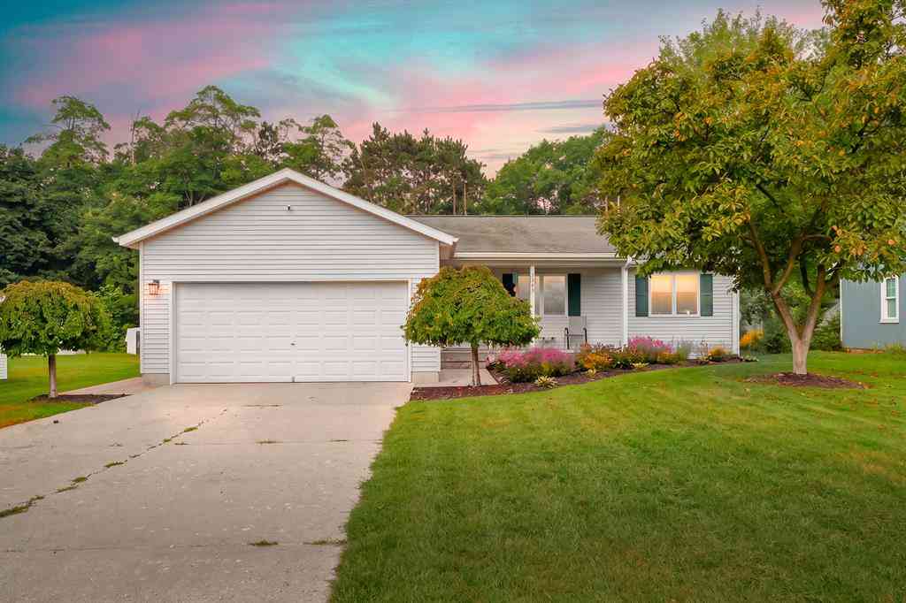 Homes For Sale - 3343 John Street <br/> Muskegon County, Ravenna, MI 49451