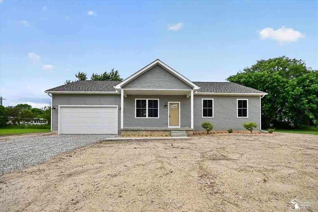 Homes For Sale - 926 Ford Road <br/> Carleton, MI 48117