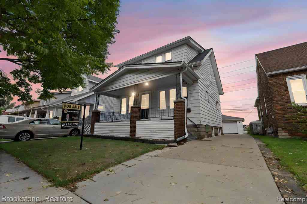 Homes For Sale - 4760 Curtis Street <br/> Wayne County, Dearborn, MI 48126