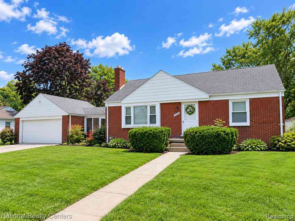 Homes For Sale - 17545 Louise Street <br/> Oakland County, Southfield, MI 48075