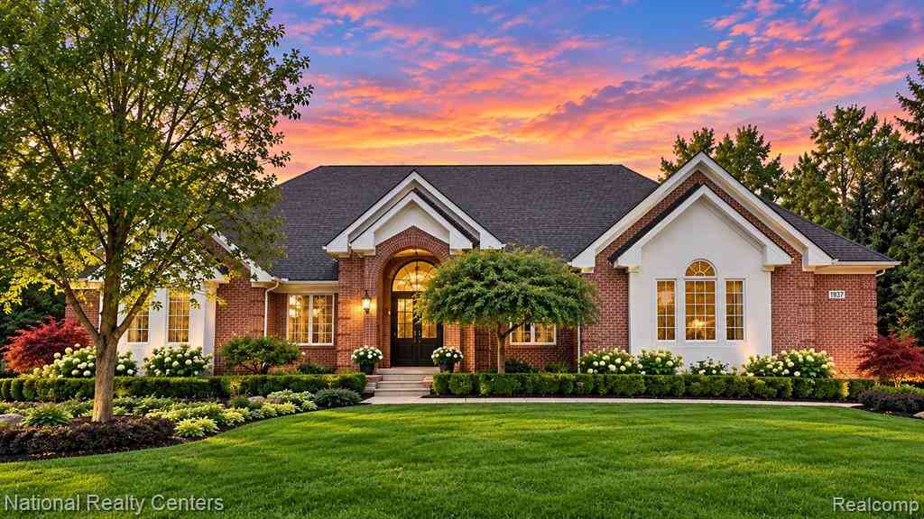 Homes For Sale - 1937 Carsons Cove  <br/> Commerce Twp, MI 48390