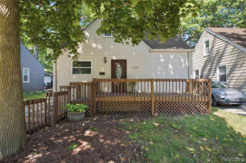 Homes For Rent - 1408 Mohawk Avenue <br/> Royal Oak, MI 48067