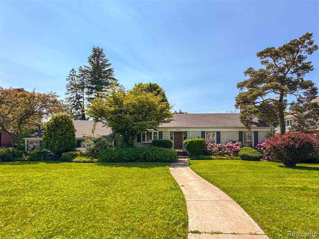 Homes For Rent - 1325 Pilgrim Avenue <br/> Birmingham, MI 48009