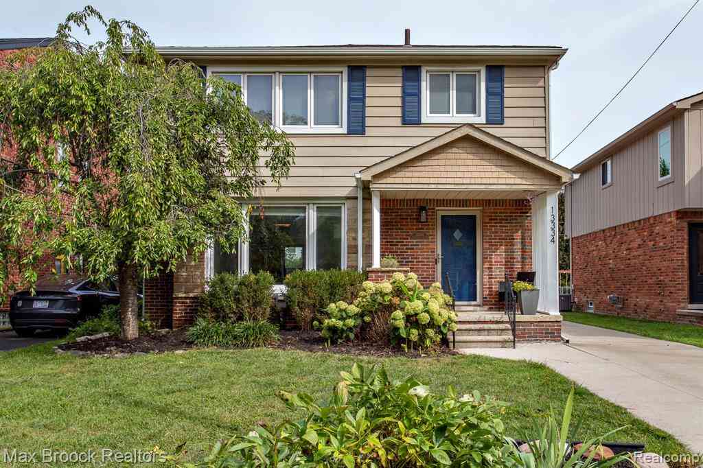 Homes For Sale - 13334 Winchester Avenue <br/> Huntington Woods, MI 48070
