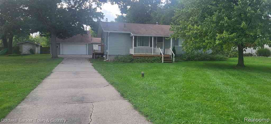 Homes For Sale - 1875 Lakena Street <br/> Livingston County, Hartland, MI 48353