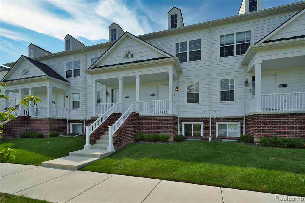 Condo For Rent - 53773 Champlain  <br/> Macomb County, Macomb, MI 48042