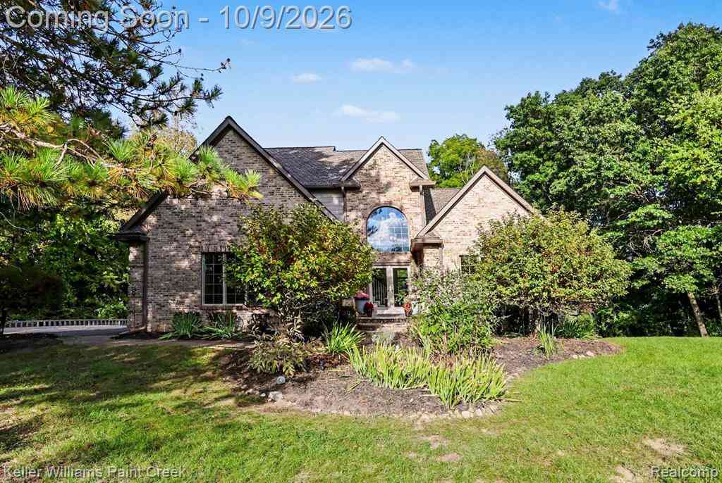 Homes For Sale - 90 Creekwood Drive <br/> Oakland County, Lake Orion, MI 48362