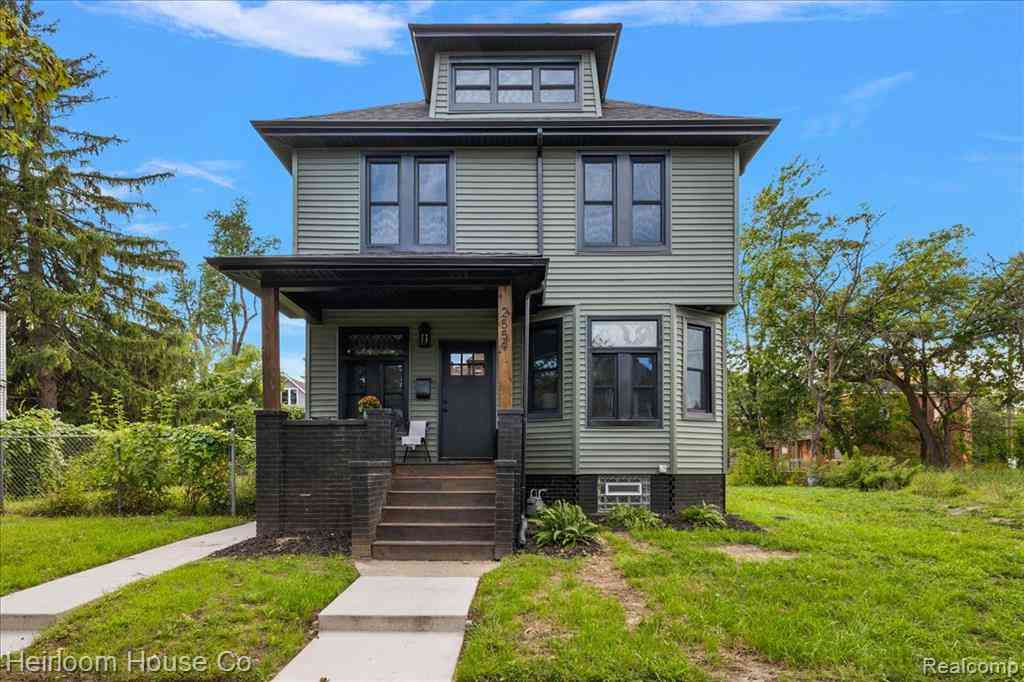 Homes For Sale - 2559 Helen Street <br/> Detroit, MI 48207