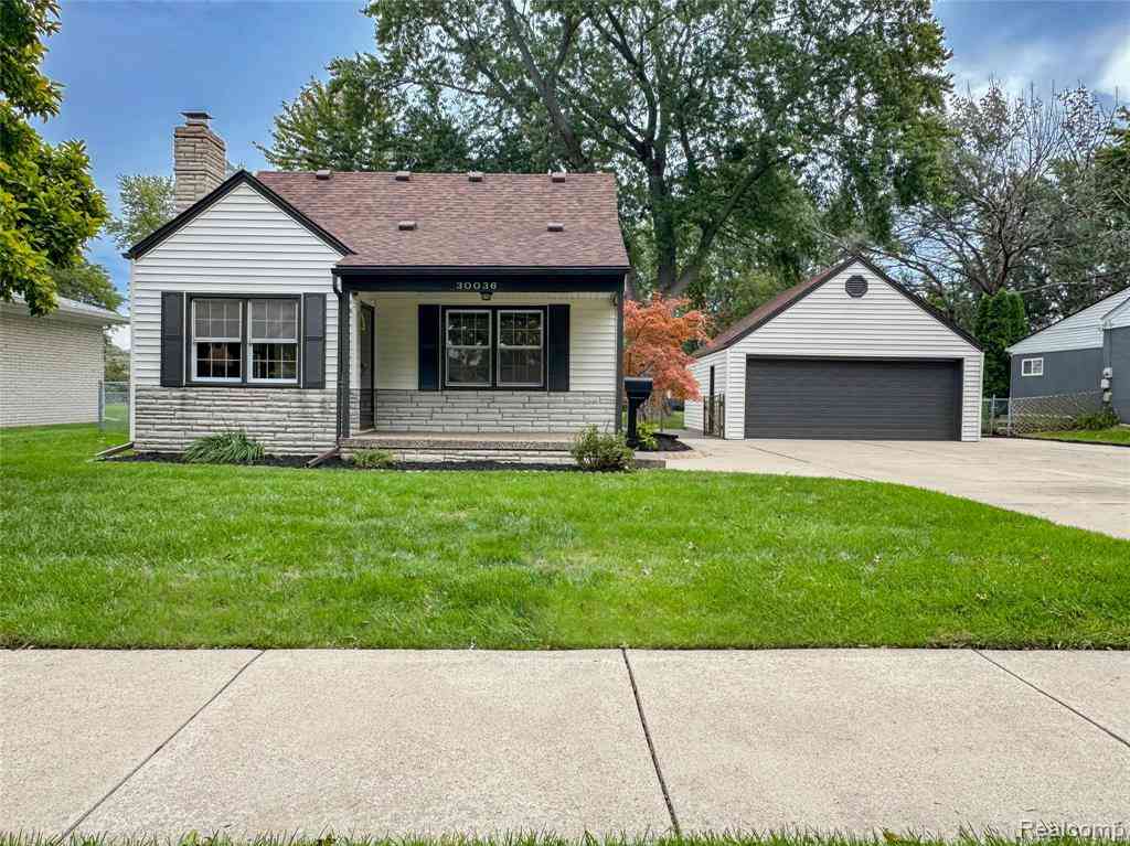 Homes For Sale - 30036 Oakgrove Street <br/> Saint Clair Shores, MI 48082
