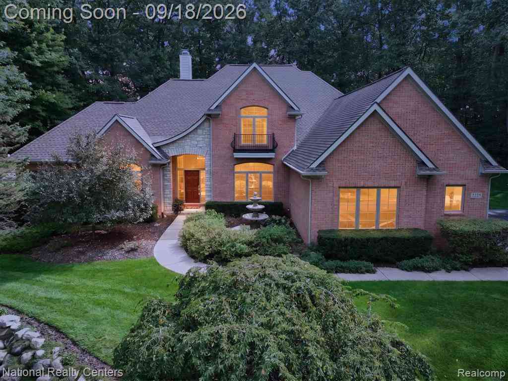 Homes For Sale - 2225 Canterwood  <br/> Highland, MI 48357