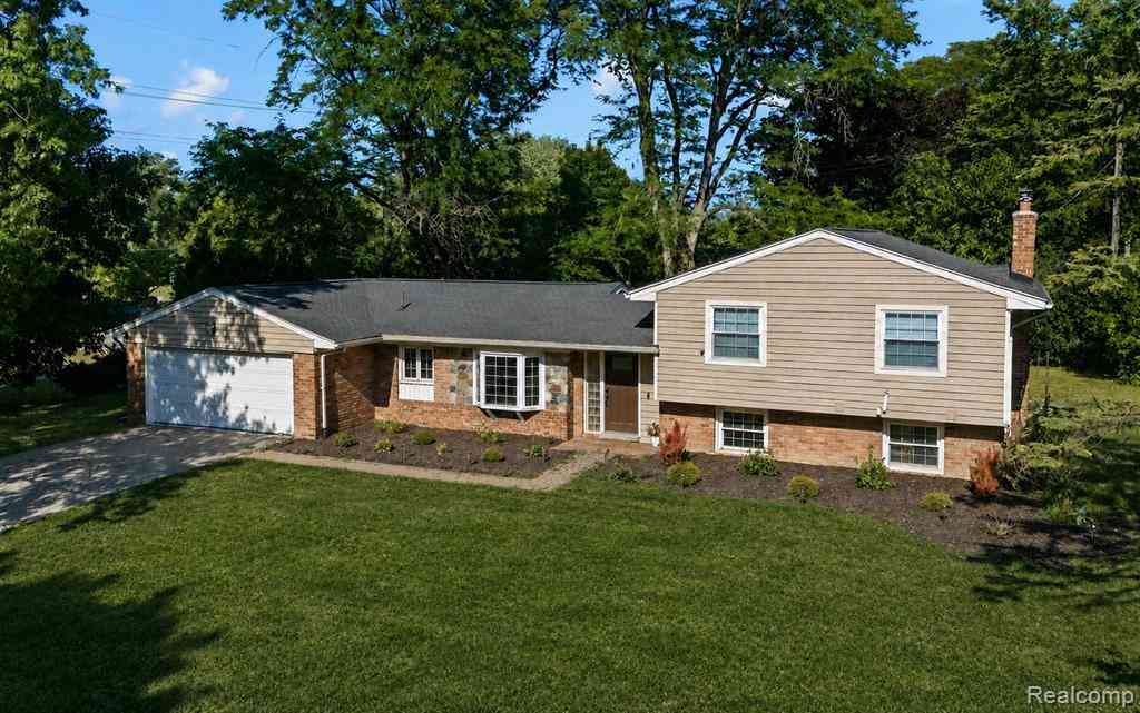 Homes For Rent - 6511 Timber Ridge Drive <br/> Bloomfield Hills, MI 48301