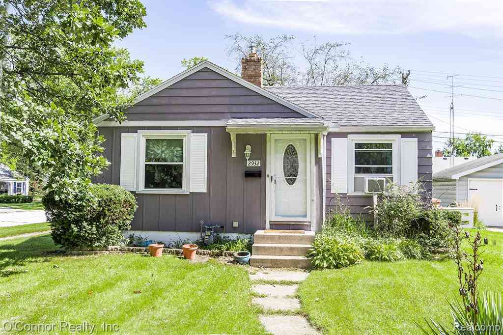 Homes For Sale - 2932 Cooper Avenue <br/> Port Huron, MI 48060