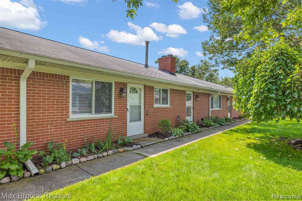 Condo For Rent - 3905 Devon Road  #UNIT 4<br/> Royal Oak, MI 48073